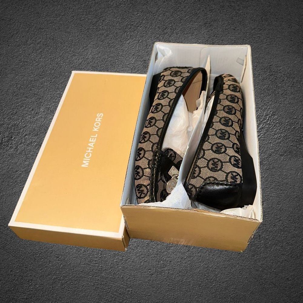 Michael Kors Women’s Size 6M/36M Shoes Black and Tan Leather Flat Loafers - Picture 9 of 10